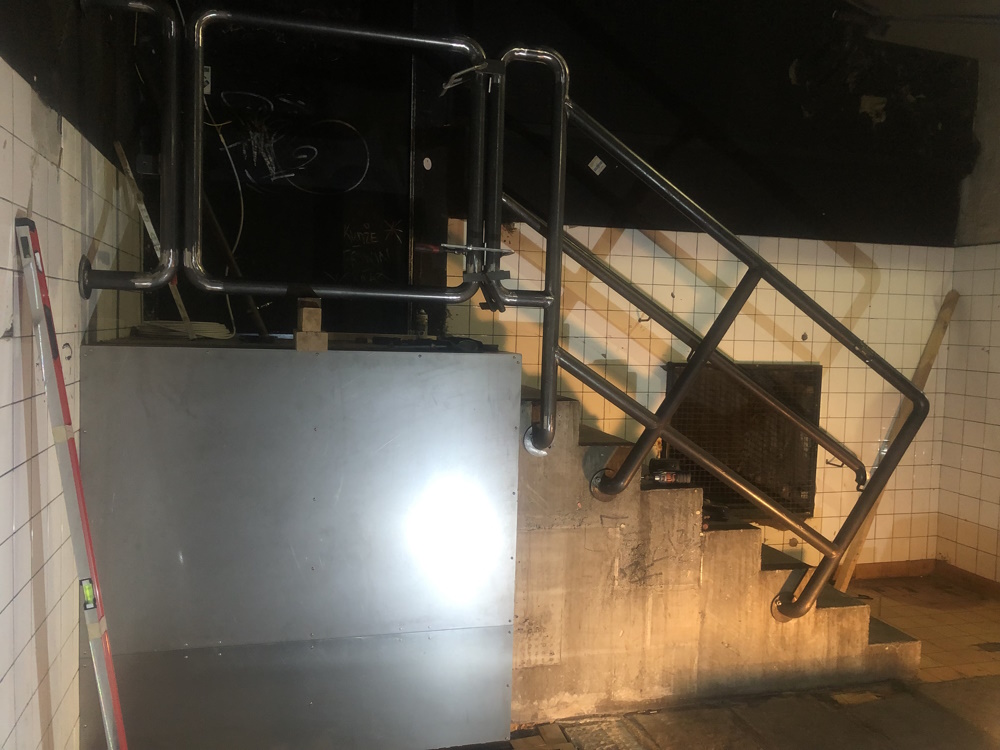 IfzRollstuhlLift05 gallery